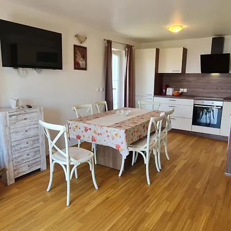 Apartma Rogla Dragica Apartamento *